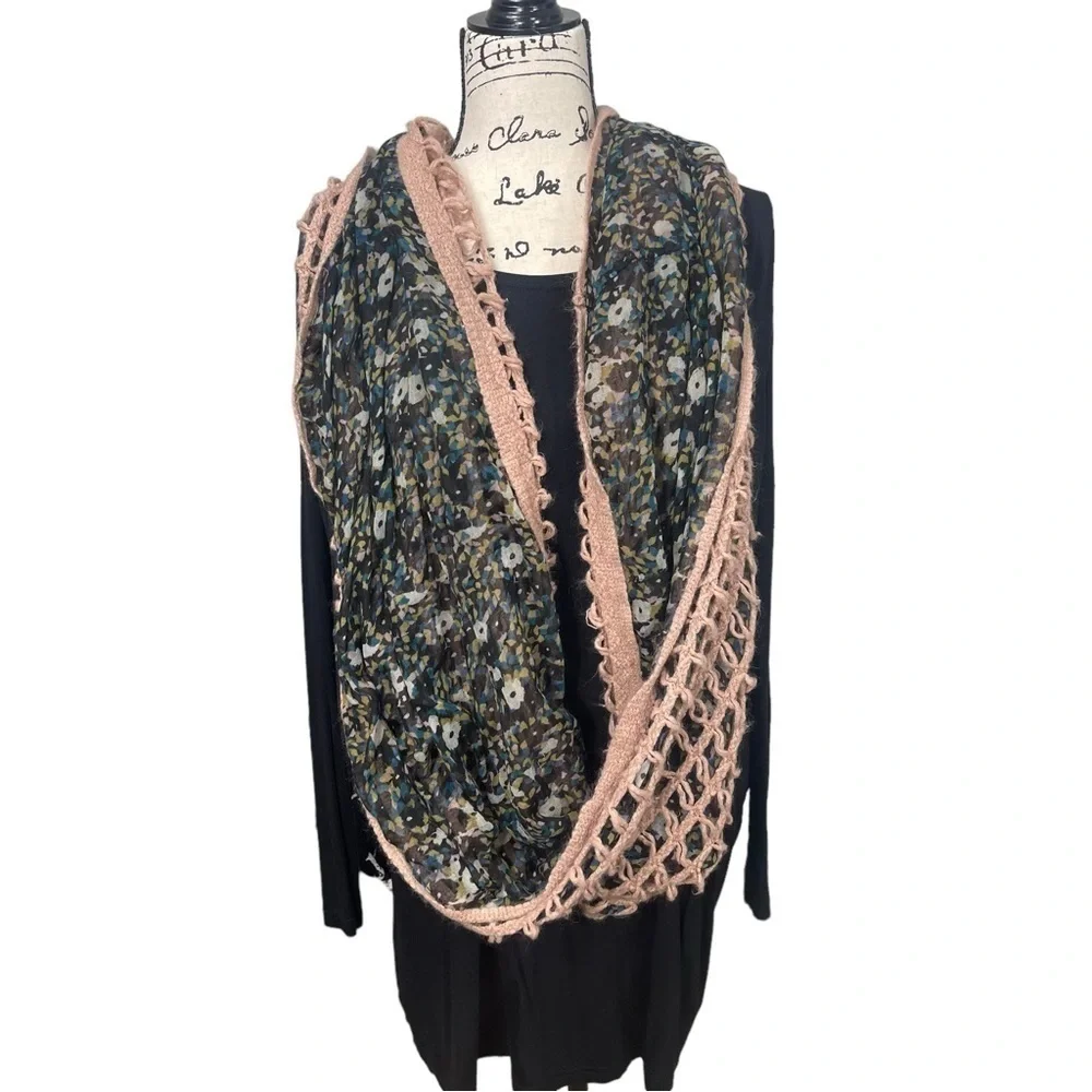 Urban Outfitters Pins & Needles Crochet Infinity Reversible Scarf